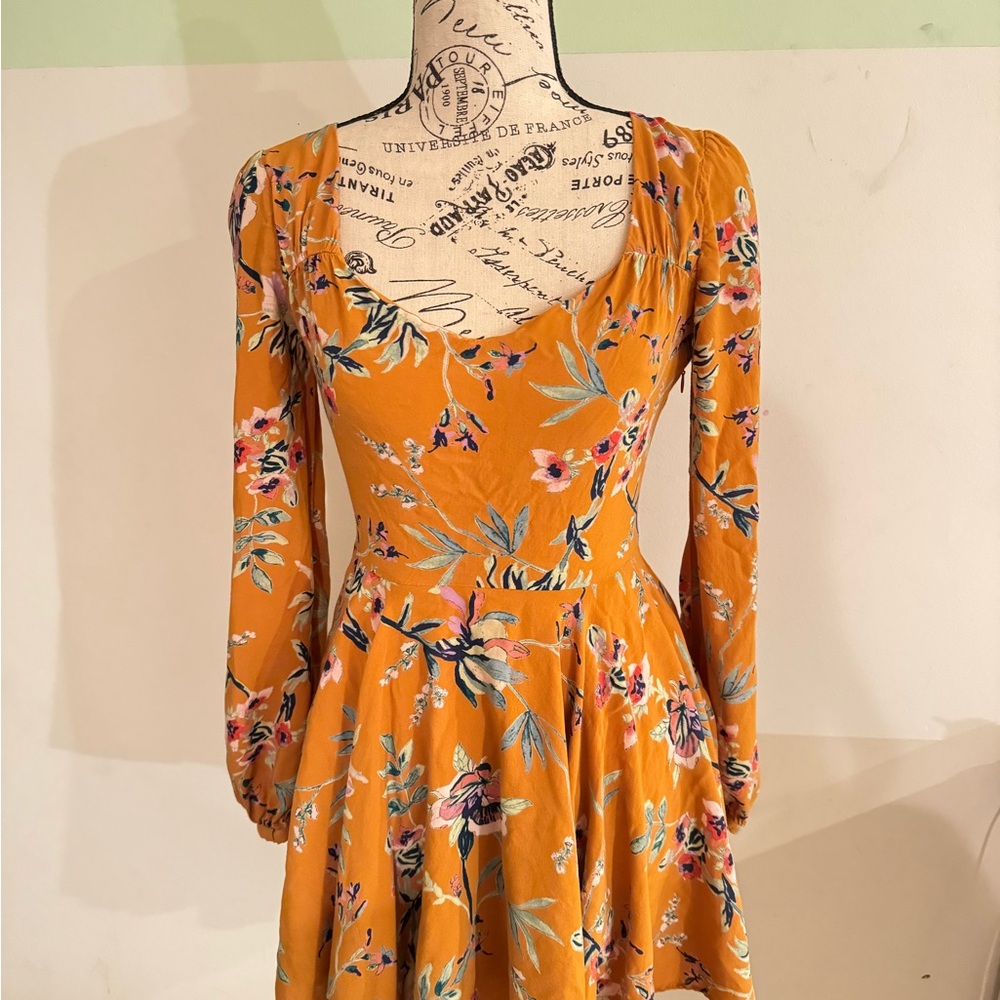 Ecote Rosalinda Floral Long-Sleeve Mini Dress